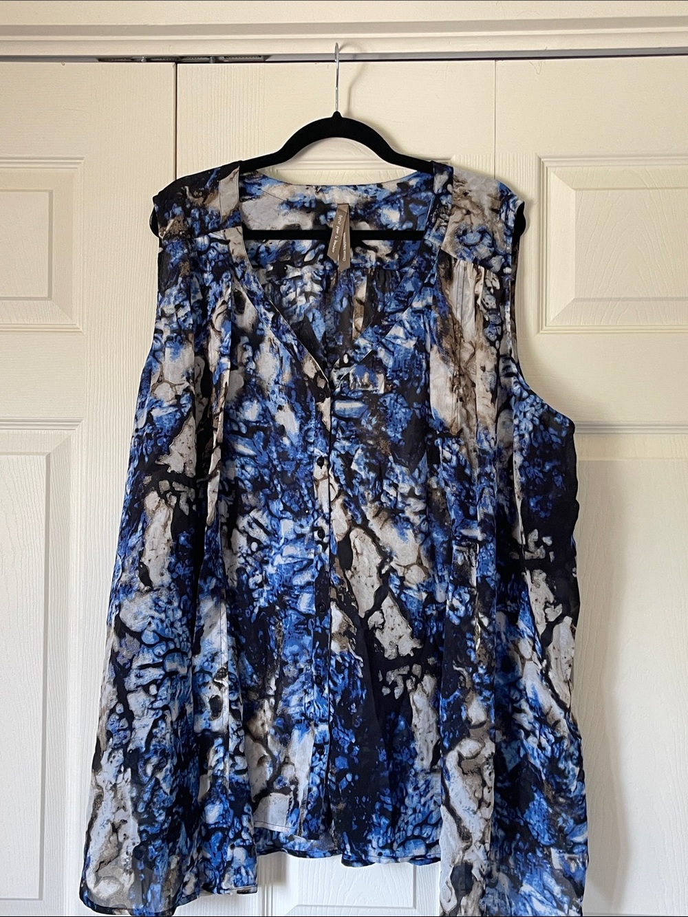 Blue Marble Print Sleeveless Blouse